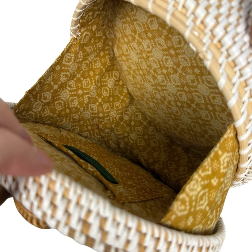 Anthropologie White Woven Round Crossbody with Tan Strap - Picture 7 of 9